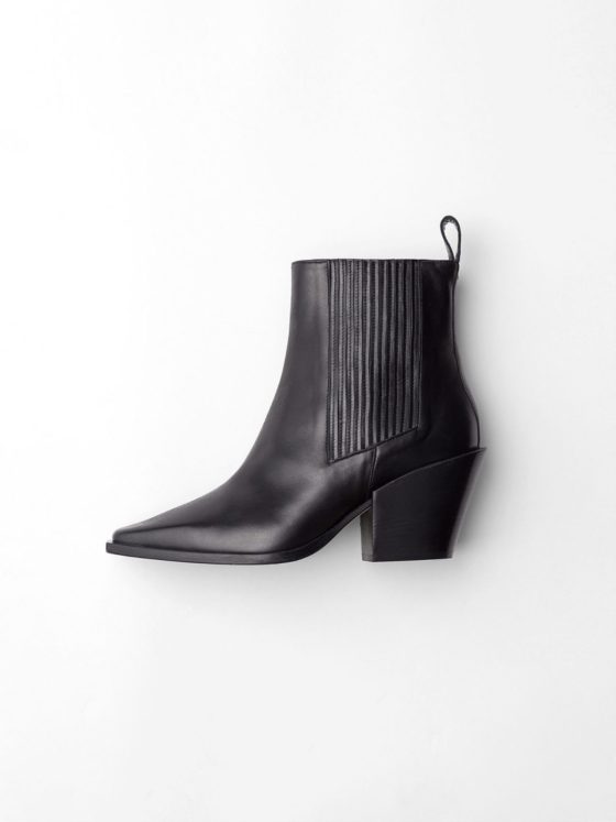 AEYEDE Kate leather ankle boot 325€