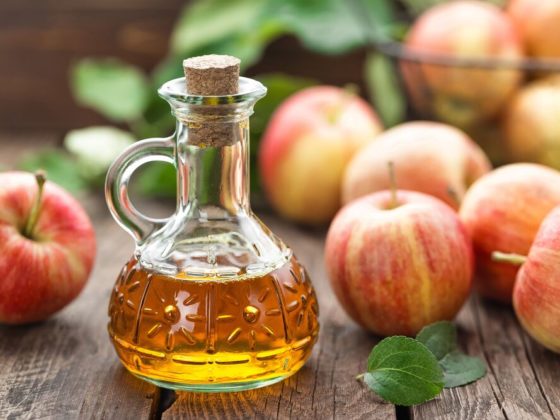 Natural DIY apple cider vinegar hair rinse