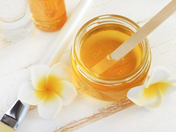 Natural DIY honey and coconut oil hair mask