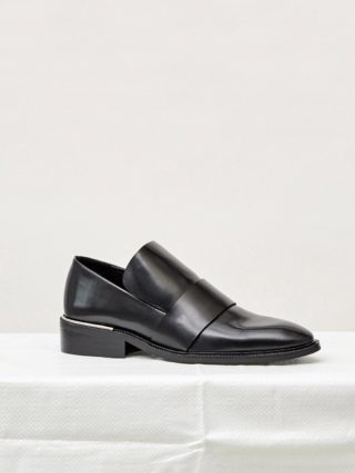 Sustainable Black Leather Loafer from Essen