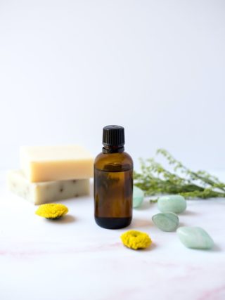 Natural oils to tackle dry skin