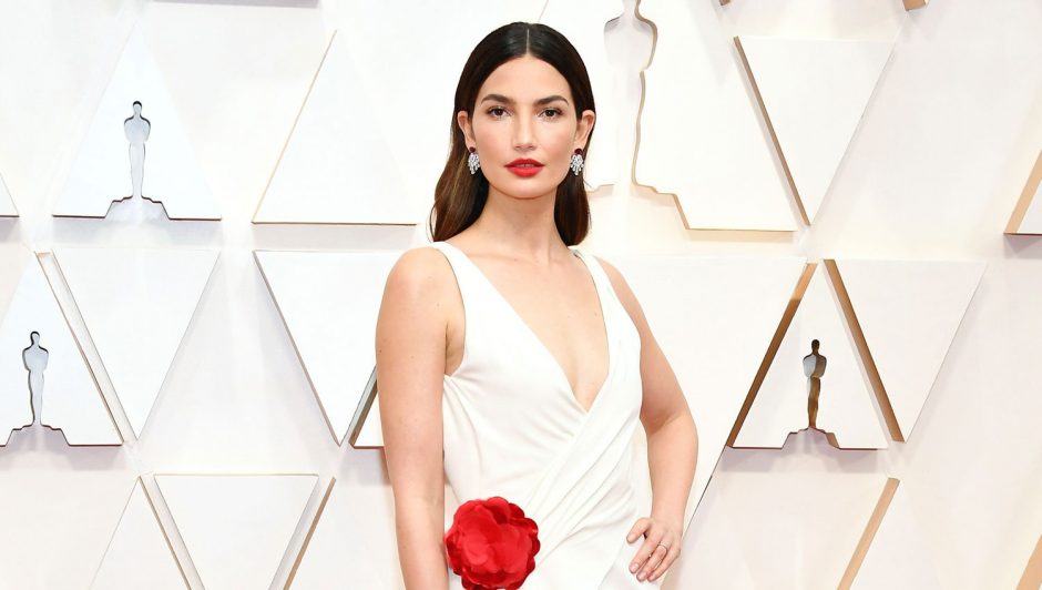 Lily Aldridge at the Oscars 2020 red carpet