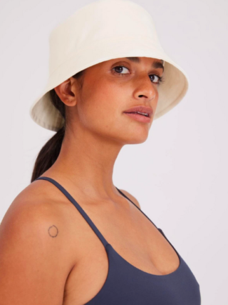 girlfriend collective | white bucket hat | $38